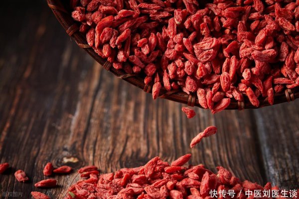 中国股票配资网官网 枸杞偏甜，血糖偏高的人能吃吗？医生：需根据不同情况来判断！